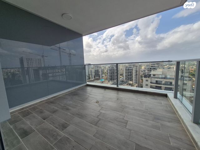 דירה, ש"י עגנון, קרית אונו