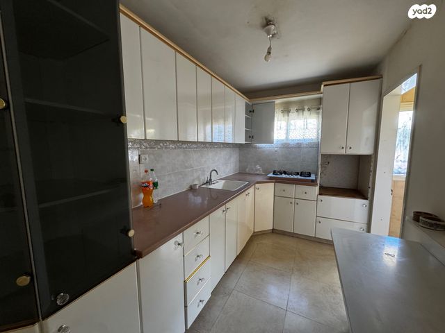 דירה, משה אבן עזרא, רובע ה', אשדוד