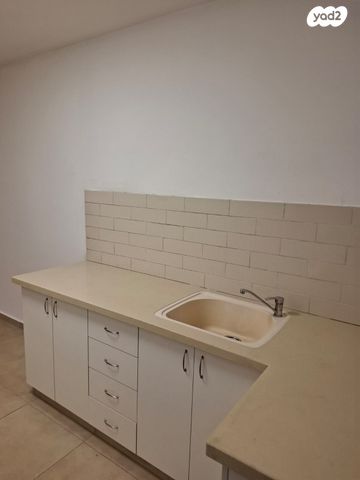 דירה, פתח תקווה, מרכז העיר דרום, נתניה