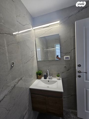 דירה, תל חי, הדר מרכז, חיפה