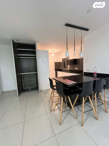 דירה, הרב יחיא ערוסי, גבעת ציון, אשקלון