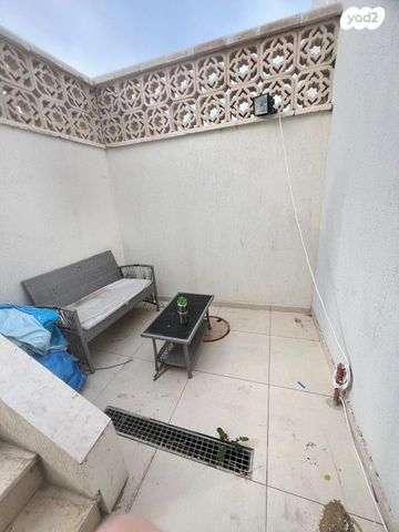 יחידת דיור, ראובן, גבעת ציון וגבעת הפרחים, אשקלון