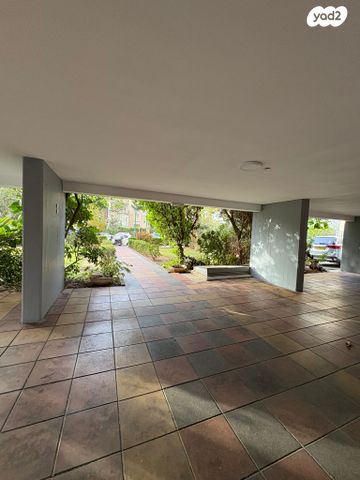 דירה, קריניצי, שכונת בן גוריון, מרכז העיר ג', רמת גן