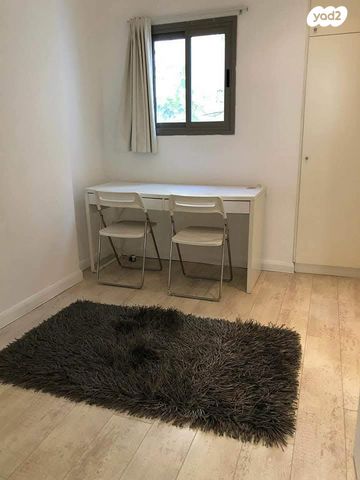 דירה, כיכר היל, תל אביב יפו