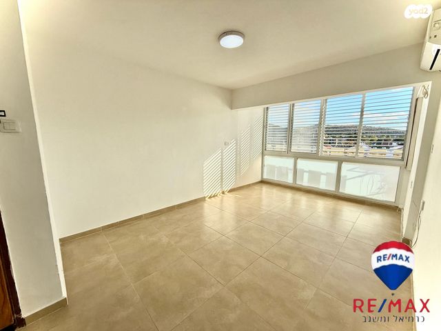 דירה, הזית, כרמיאל