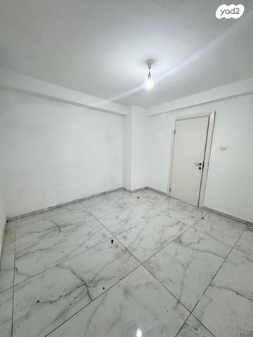 דירה, שבטי ישראל, קרית ים