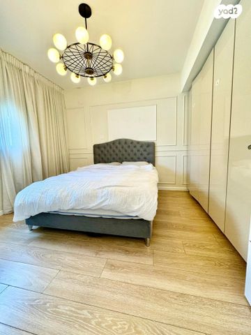 דירת גן, מרכז דרום, רעננה