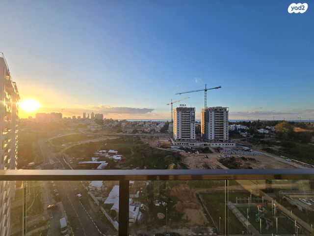 דירה, ד"ר יוסף בורג, כוכב הצפון, נתניה