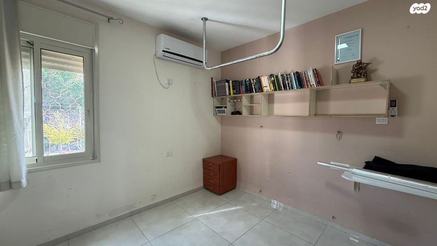 דירה, לוי אשכול, שכונה ותיקה - מרכז העיר, מעלות תרשיחא