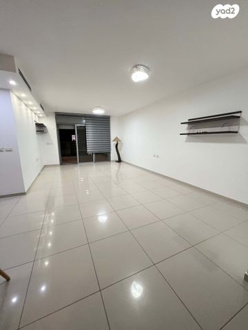 דירה, הרב יחיא ערוסי, גבעת ציון, אשקלון