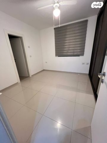 דירה, הרב יחיא ערוסי, גבעת ציון, אשקלון