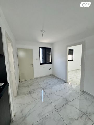 דירה, שבטי ישראל, קרית ים