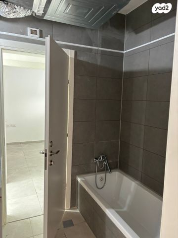 דירת גן, שרה אהרונסון 1, מורשת, מודיעין מכבים רעות