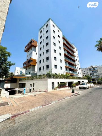 דירת גן, מרכז דרום, רעננה