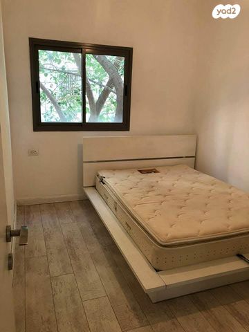 דירה, כיכר היל, תל אביב יפו