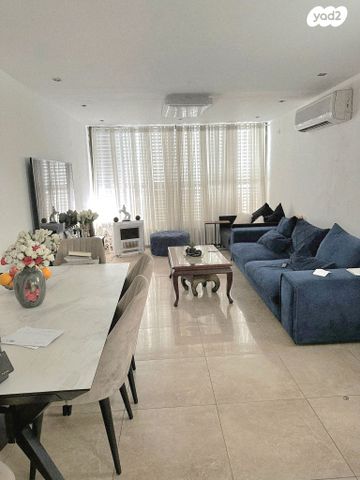 השר שפירא 48