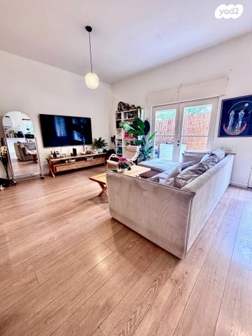 דירה, אהרונוביץ' 2, הצפון הישן - דרום, תל אביב יפו