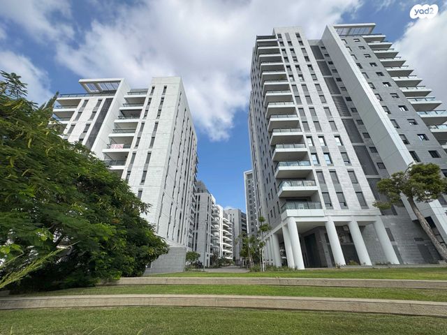 דירה, הרצליה