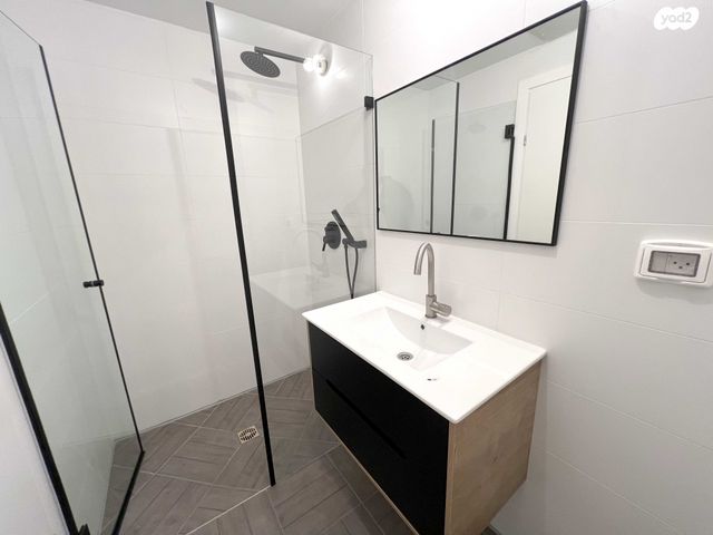 דירה, הרצליה