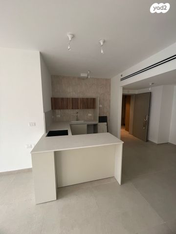 דירה, הרב יצחק ידידיה פרנקל, תל אביב יפו