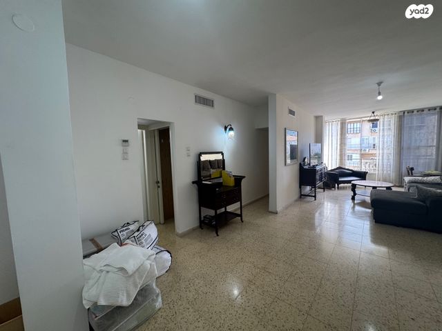 דירה, דרך יבנה, ב' / צפון מערב העיר, רחובות