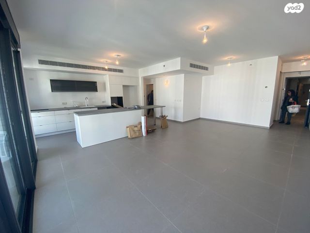 דירה, יונה וולך 7, גרין פארק החדשה, הוד השרון