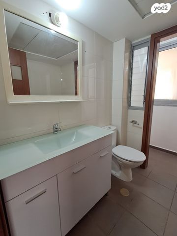 דירה, הדס, קרית אילון, חולון