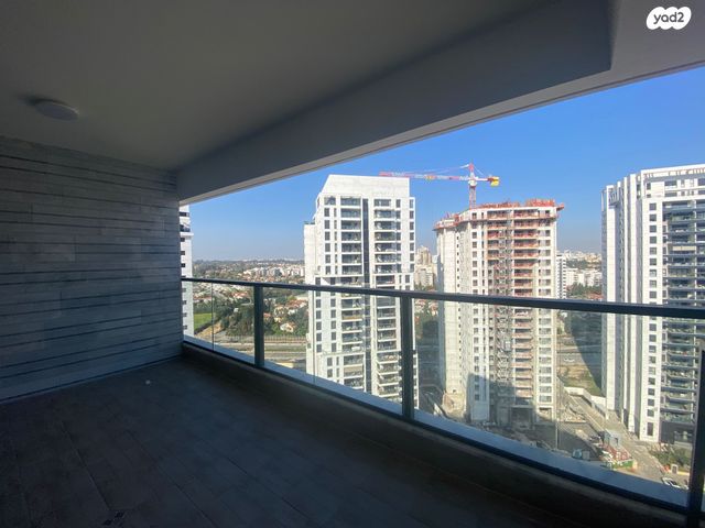 דירה, יונה וולך 7, גרין פארק החדשה, הוד השרון