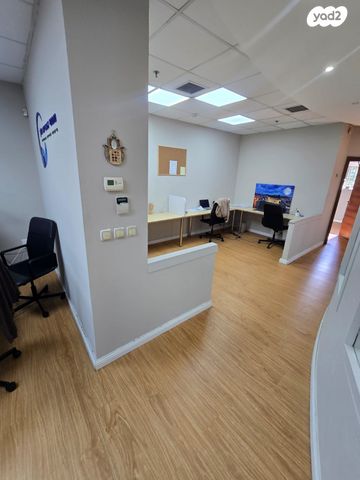משרדים, יוסף לישנסקי 27, מב"ת מערב, אזור תעשייה חדש, ראשון לציון