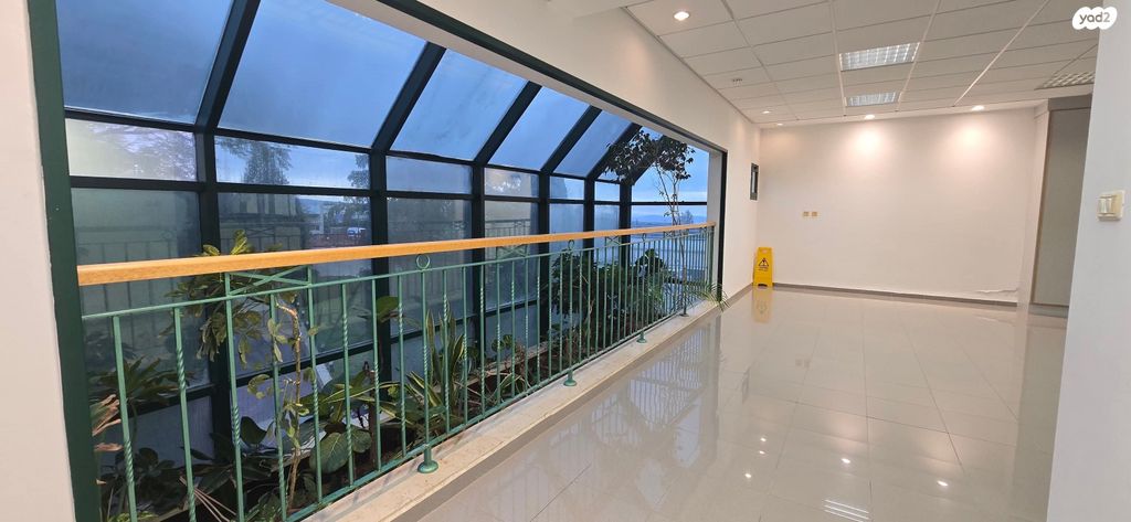 משרדים, מגדל תפן, מגדל תפן