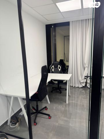 משרדים, הרב ניסנבאום 37, בת ים