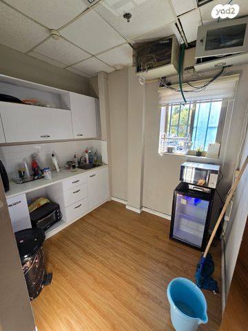 משרדים, יוסף לישנסקי 27, מב"ת מערב, אזור תעשייה חדש, ראשון לציון