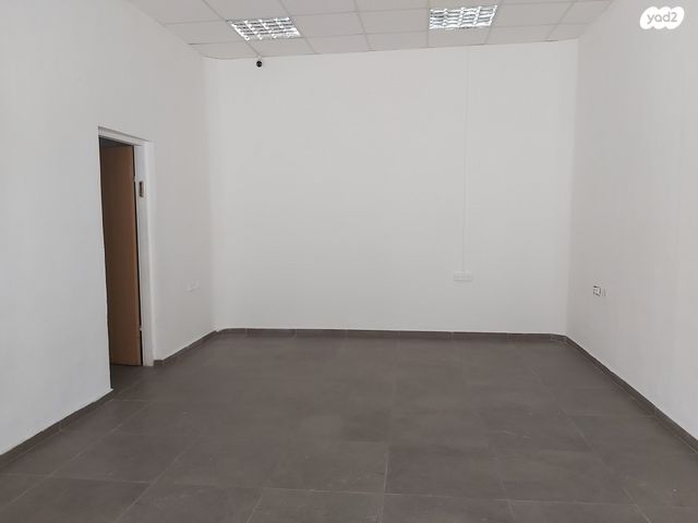 משרדים, חדרה