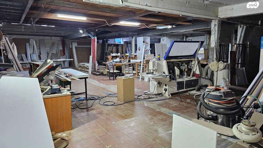 חנויות/ שטח מסחרי, חלוצי התעשייה, חיפה