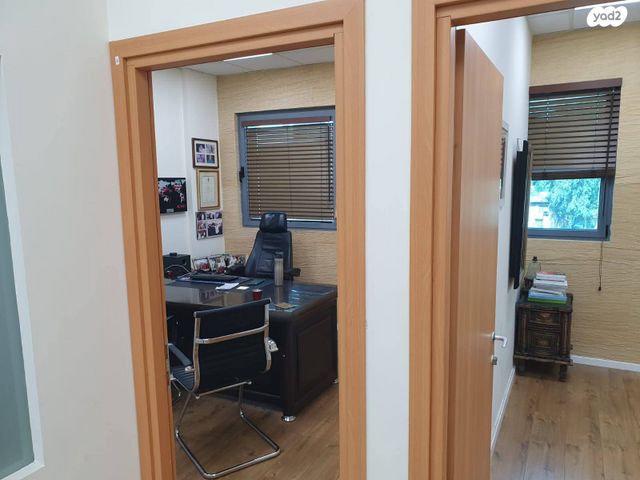 משרדים, יהוד מונוסון