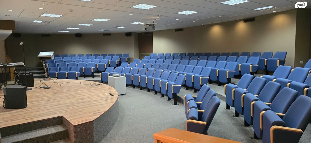 משרדים, מגדל תפן, מגדל תפן