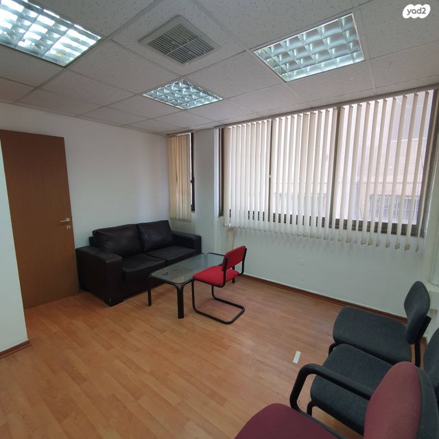 משרדים, המקצוע, מונטיפיורי, הרכבת, תל אביב יפו