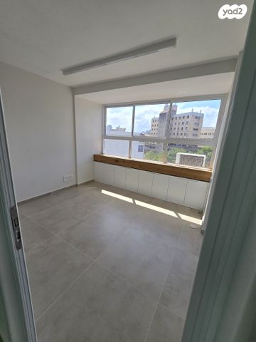 משרדים, המייסדים 4, צפון מערב מרכז העיר, נתניה