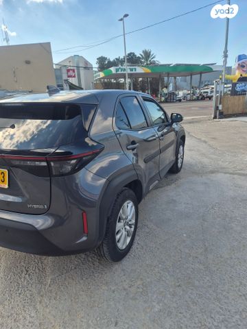 טויוטה יאריס קרוס