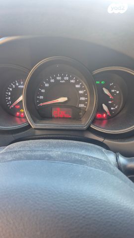 מודעת רכב קיה ריו