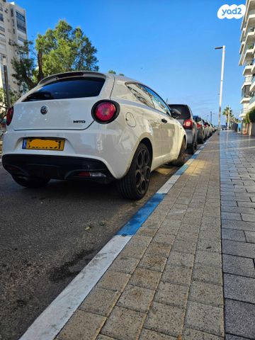 אלפא רומיאו מיטו