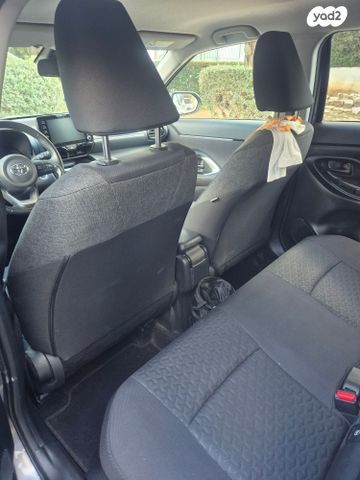 טויוטה יאריס קרוס