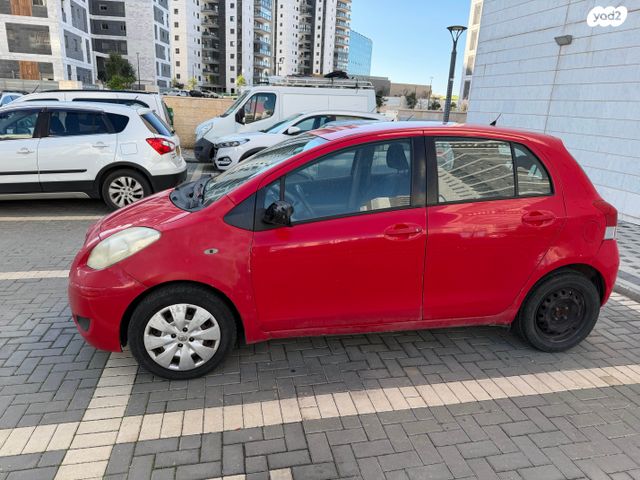 טויוטה יאריס