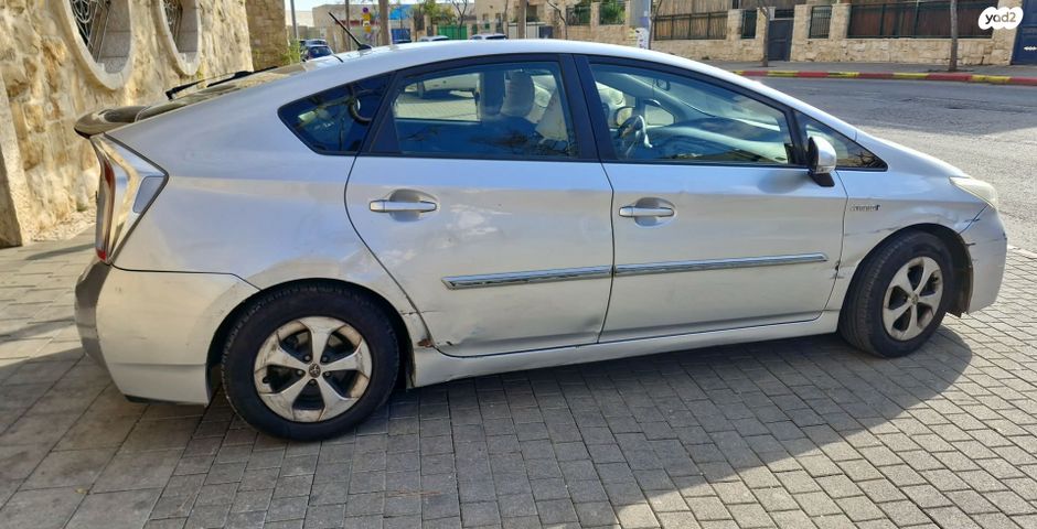 טויוטה פריוס