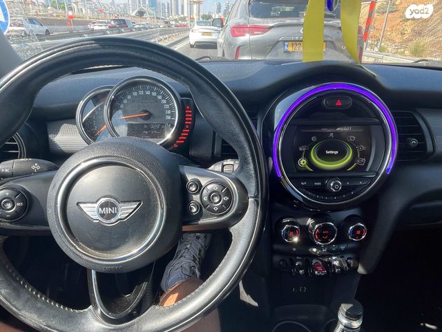 מודעת רכב מיני קופר