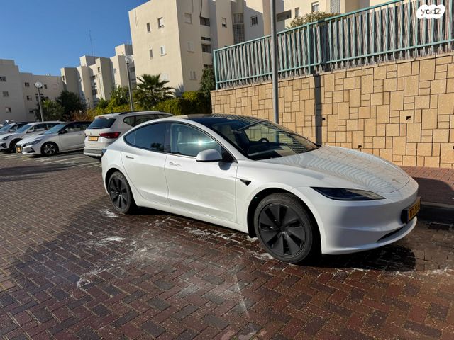 טסלה מודל 3