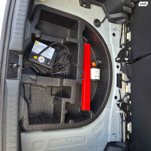 טויוטה יאריס