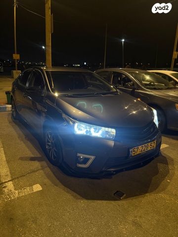 מודעת רכב טויוטה קורולה