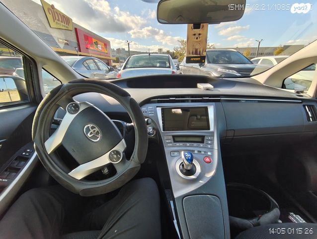 מודעת רכב טויוטה פריוס