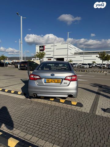 סובארו B4/לגאסי